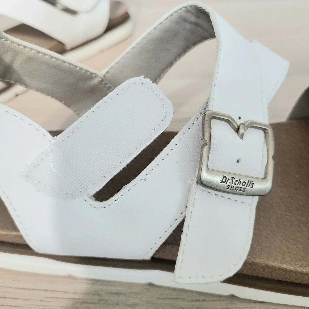 Dr Scholl's Timeless Fun Sandals White Tan Strappy Buckle Foam Footbed 8